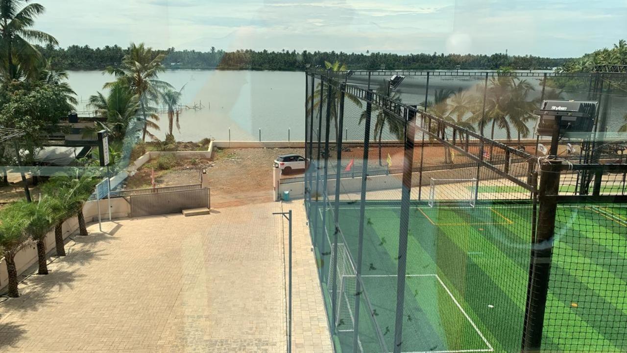 Cap Sports Center Hotel Nileshwar Ngoại thất bức ảnh